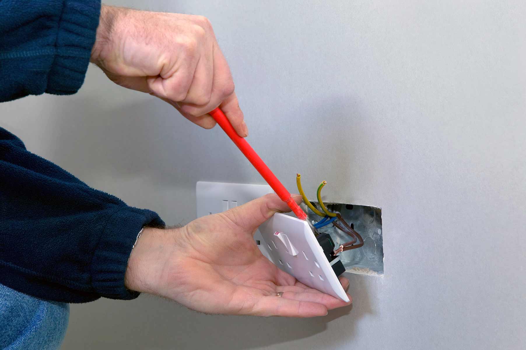Our electricians can install plug sockets for domestic and commercial proeprties in Knottingley and the local area. 